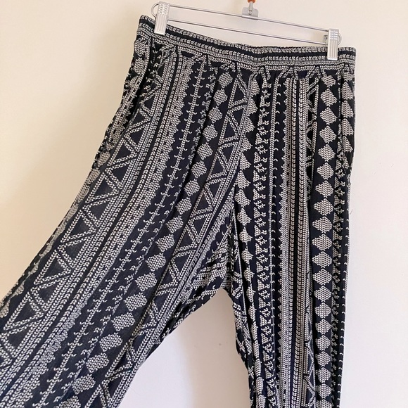Velvet (brand) float pants - Picture 1 of 3